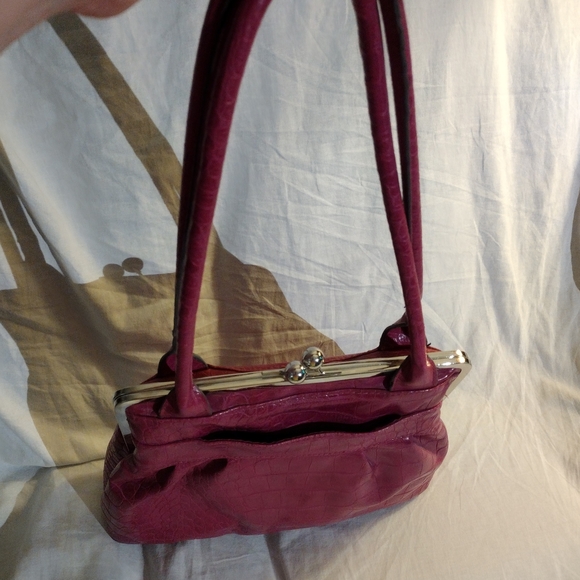 Bueno Red Crocodile-Embossed Shoulder Bag - Picture 3 of 15
